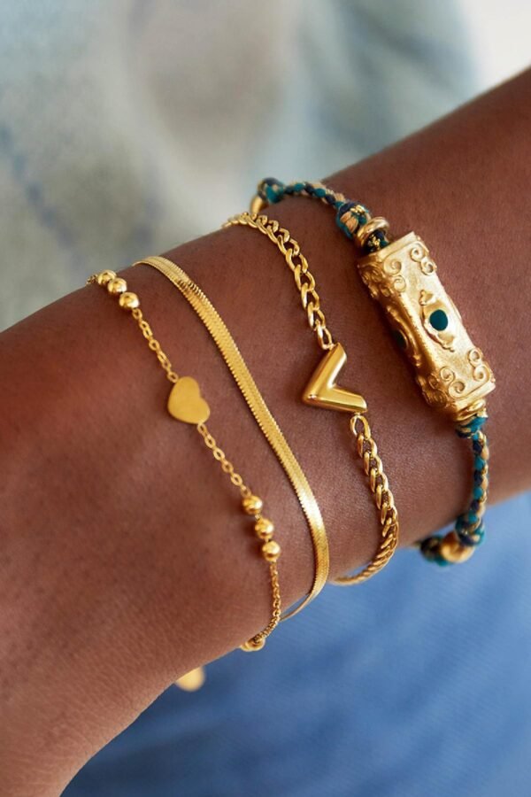 Armband letter V - Afbeelding 2