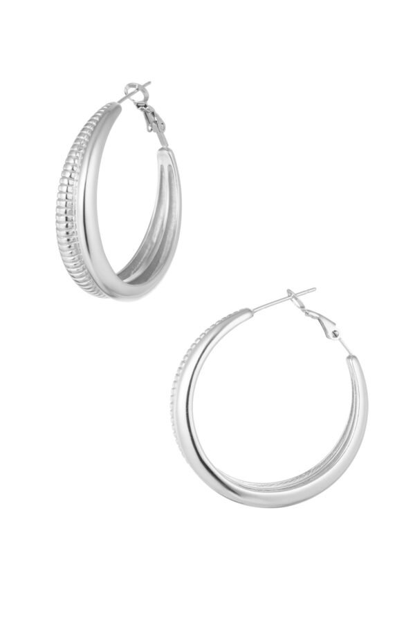 Oorbellen half effen en half print